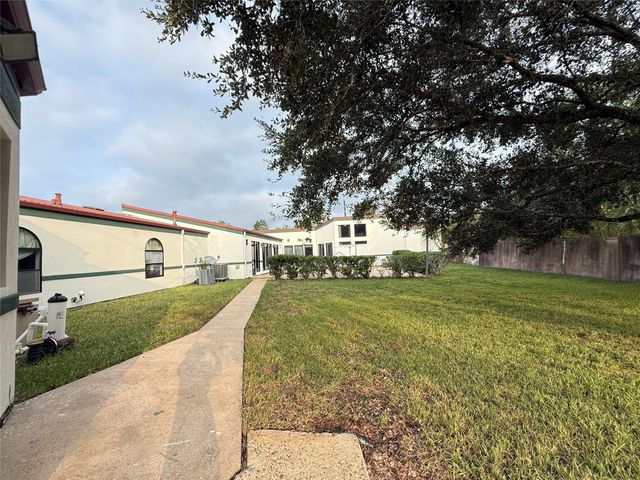 7110 W Mockingbird Lane, Pearland, TX 77584