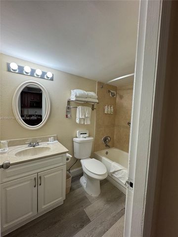 19201 Collins Avenue 1103, Sunny Isles Beach, FL 33160