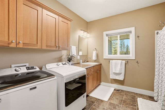 3916 W Brown Ln, Cheney, WA 99004