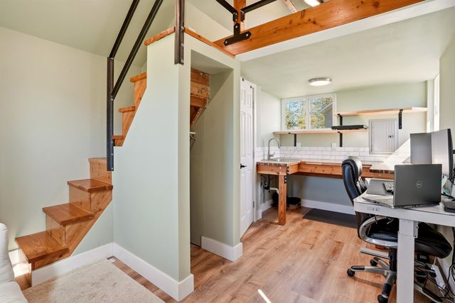 3916 W Brown Ln, Cheney, WA 99004