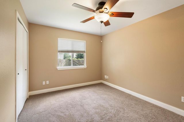 1806 Rosenborough LN N, Round Rock, TX 78665