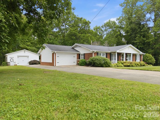805 Pine Hill Drive, Salisbury, NC 28146