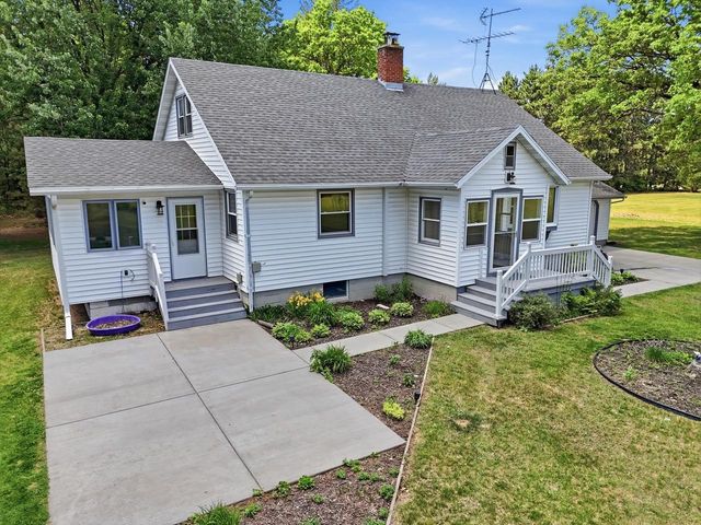 W5235 Buckeye Drive, Necedah, WI 54646
