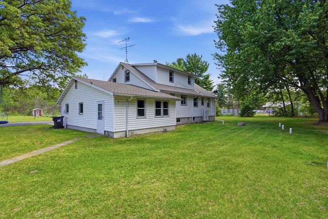 W5235 Buckeye Drive, Necedah, WI 54646