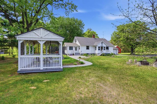 W5235 Buckeye Drive, Necedah, WI 54646