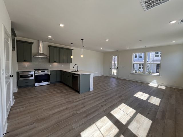 130 Valentine Aly, Nashville, TN 37218