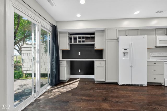 7507 Choate Court, Indianapolis, IN 46254