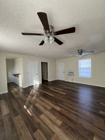 132 Ballygar St Apt C, Clarksville, TN 37043