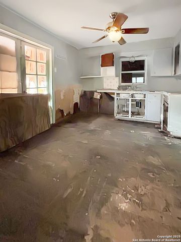 207 Sheila, San Antonio, TX 78209