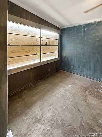 207 Sheila, San Antonio, TX 78209