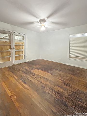 207 Sheila, San Antonio, TX 78209