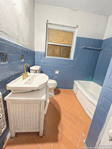 207 Sheila, San Antonio, TX 78209