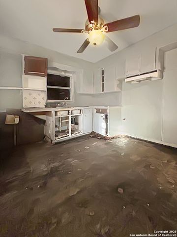 207 Sheila, San Antonio, TX 78209