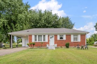 386 Melpar Dr, Nashville, TN 37211