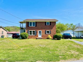 615 6151/2 Bravo Street, Elizabethton, TN 37643