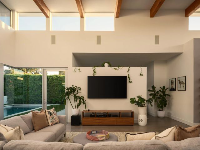 8835 Robin Hood Ln, San Diego, CA 92037