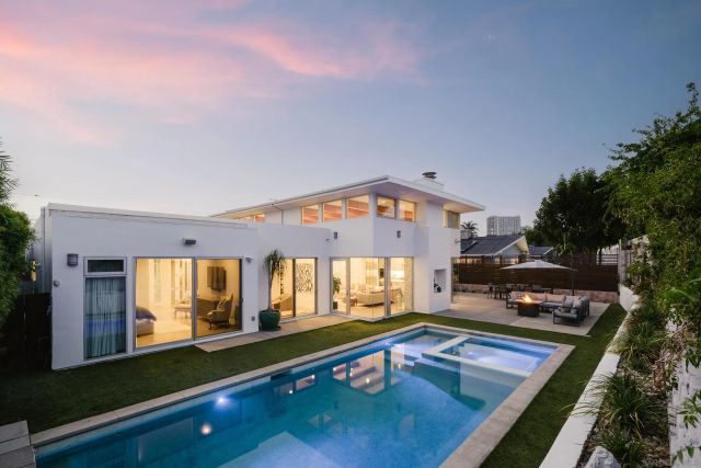 8835 Robin Hood Ln, San Diego, CA 92037