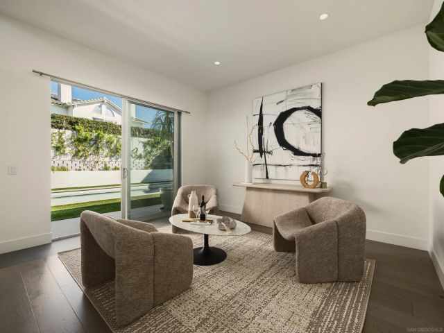 8835 Robin Hood Ln, San Diego, CA 92037