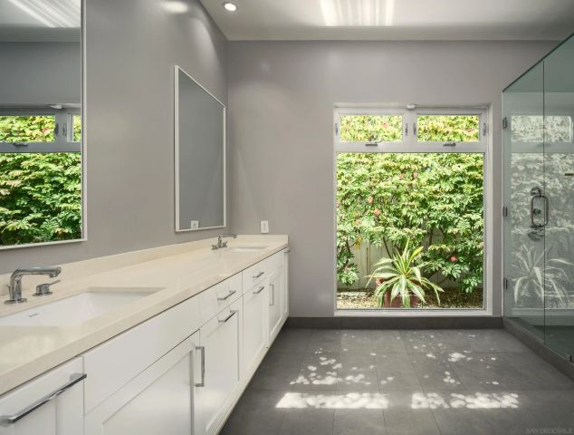 8835 Robin Hood Ln, San Diego, CA 92037