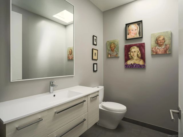 8835 Robin Hood Ln, San Diego, CA 92037