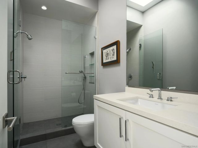 8835 Robin Hood Ln, San Diego, CA 92037