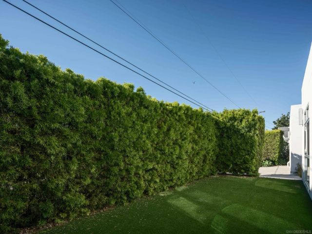 8835 Robin Hood Ln, San Diego, CA 92037