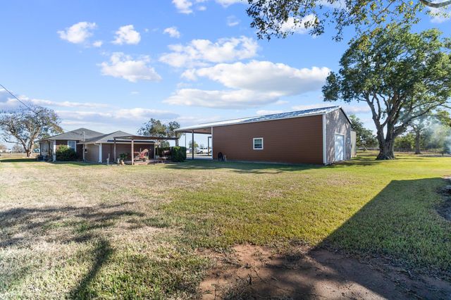 1112 S Fm 441 Road, Louise, TX 77455
