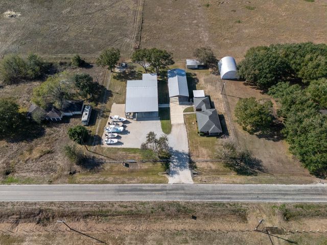 1112 S Fm 441 Road, Louise, TX 77455