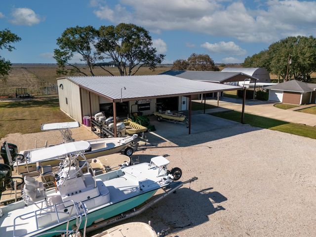 1112 S Fm 441 Road, Louise, TX 77455