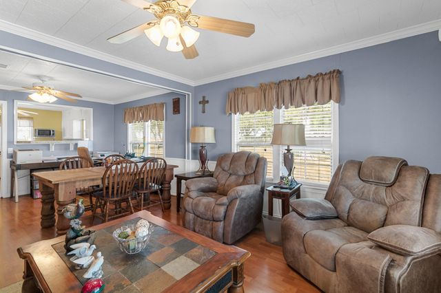 1112 S Fm 441 Road, Louise, TX 77455