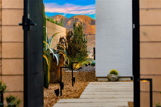 42 Sand Star Lane, Henderson, NV 89011