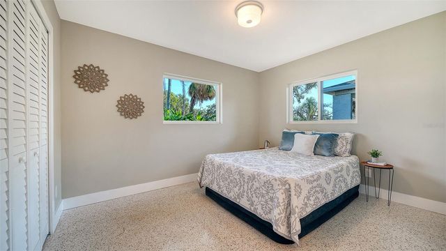 5914 ALBERT PLACE, Sarasota, FL 34231