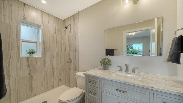 5914 ALBERT PLACE, Sarasota, FL 34231