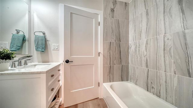 5914 ALBERT PLACE, Sarasota, FL 34231