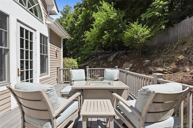 8 Gerber Court, Mount Kisco, NY 10549