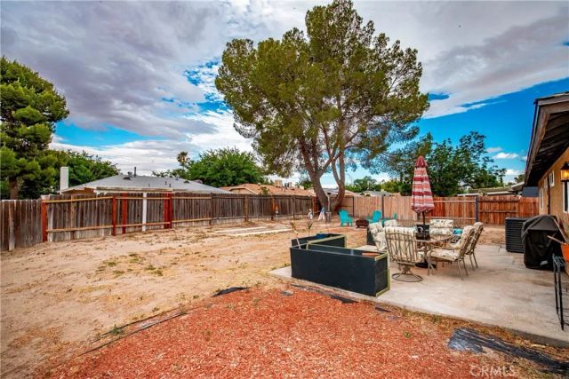 43240 W 32nd Street, Lancaster, CA 93536