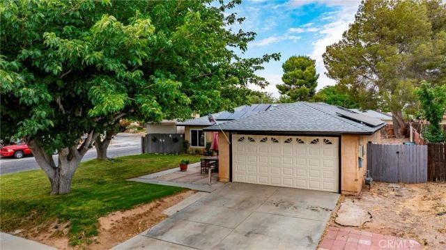43240 W 32nd Street, Lancaster, CA 93536
