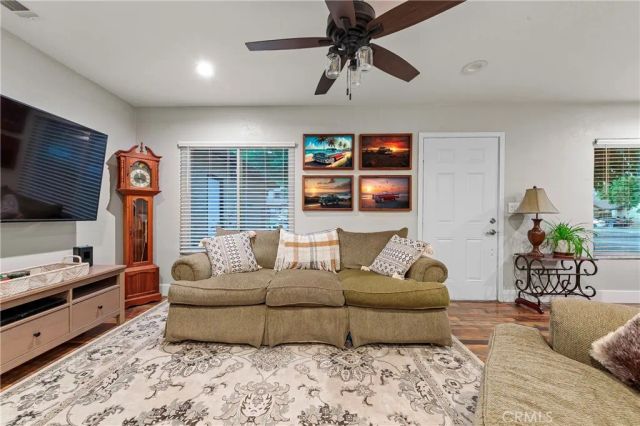 43240 W 32nd Street, Lancaster, CA 93536