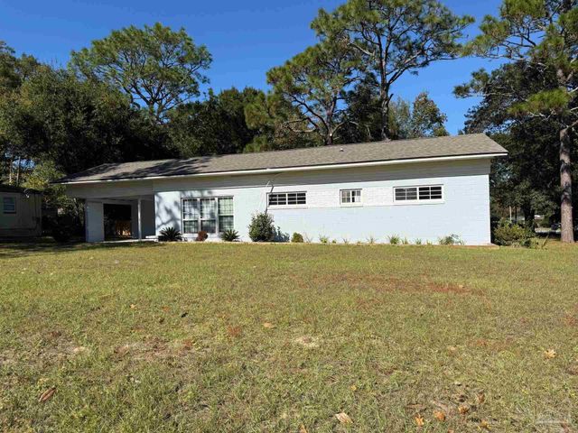 808 Woodland Dr, Pensacola, FL 32503