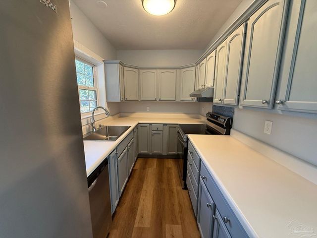 808 Woodland Dr, Pensacola, FL 32503