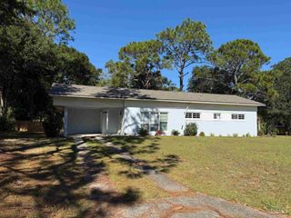 808 Woodland Dr, Pensacola, FL 32503