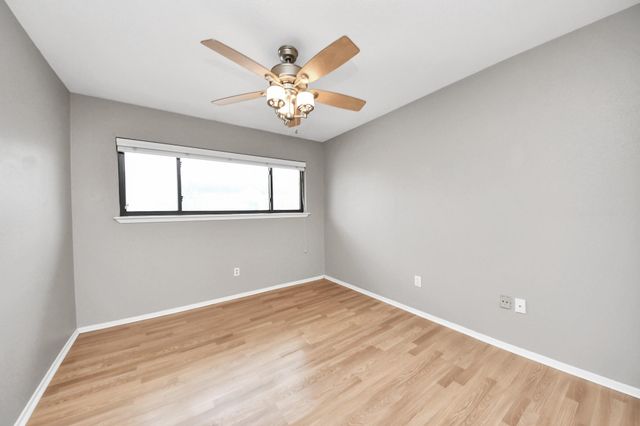 2588 Bering Drive, Houston, TX 77057