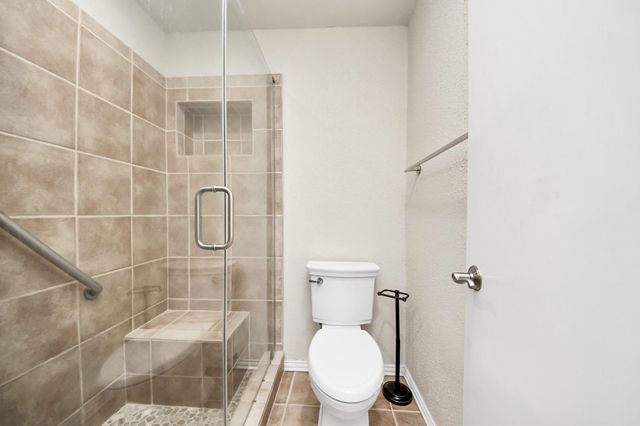 2588 Bering Drive, Houston, TX 77057