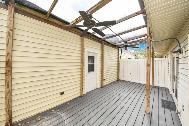 2588 Bering Drive, Houston, TX 77057