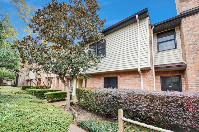 2588 Bering Drive, Houston, TX 77057