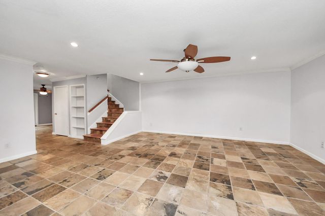 2588 Bering Drive, Houston, TX 77057