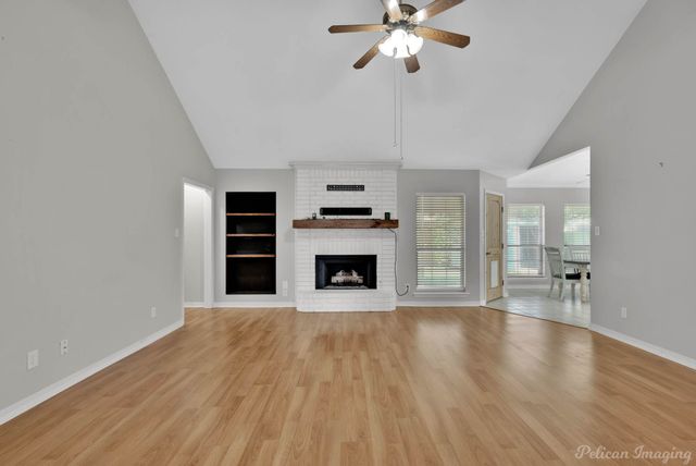 2212 Middle Creek Boulevard, Bossier City, LA 71111