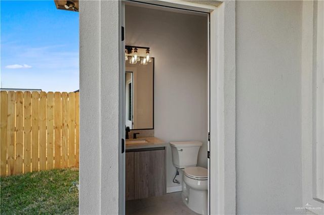 2408 N Gaytan N Street, Edinburg, TX 78542