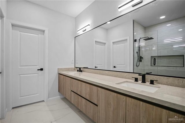 2408 N Gaytan N Street, Edinburg, TX 78542