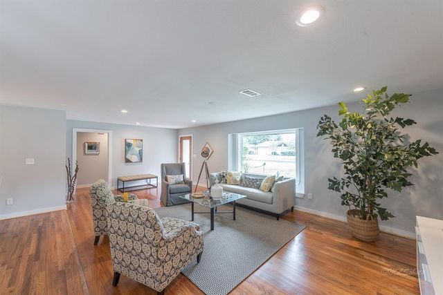 10058 Larston Street, Houston, TX 77055